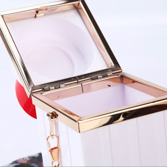 Bag - Picture 2 of 4